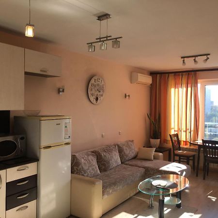 Ferienwohnung Апартамент Зорница Burgas City Exterior foto